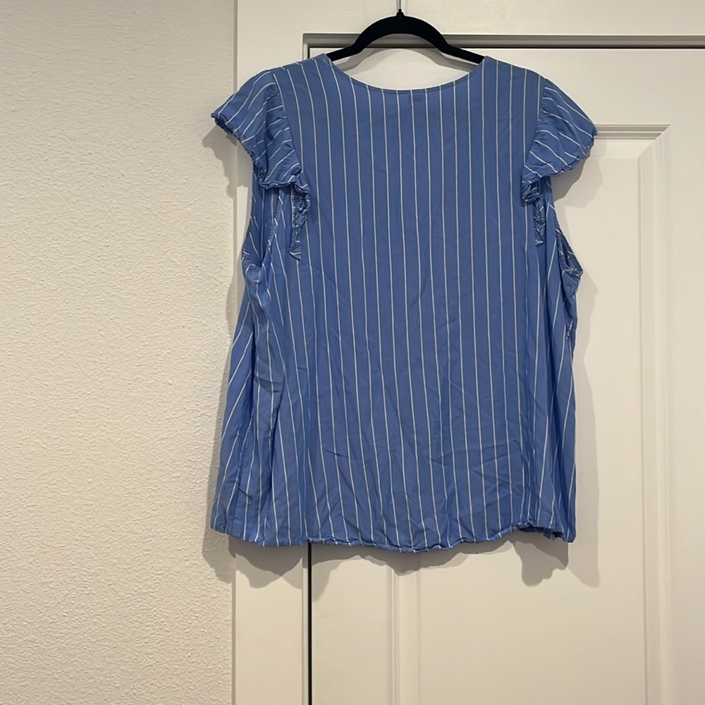 Old navy blue and white striped top - Picture 3 of 3